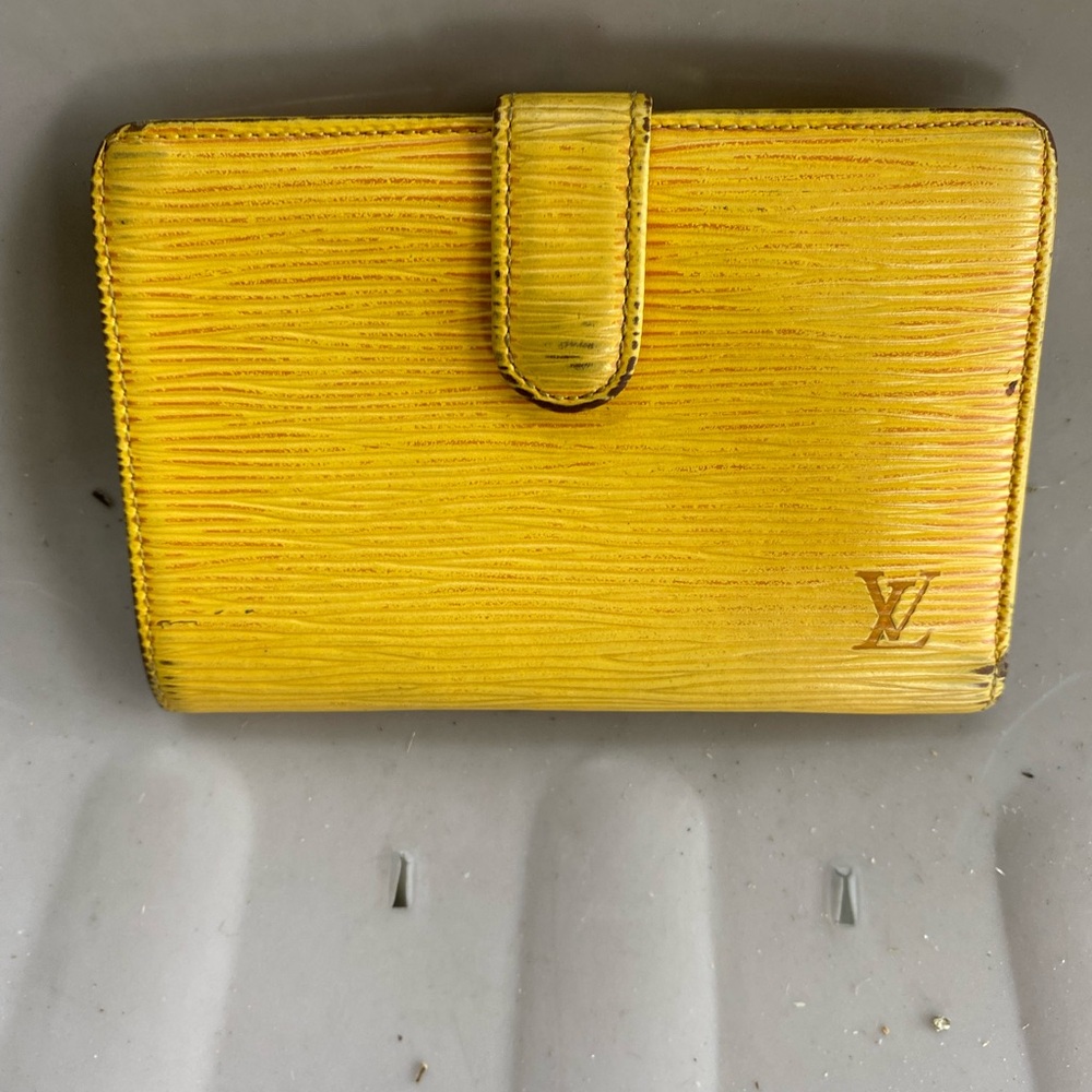 AUTHENTIC Louis Vuitton Yellow Epi Leather Wallet